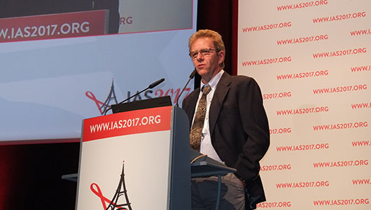 Robin MacGowan, en la IAS 2017. Foto: Roger Pebody, aidsmap.com